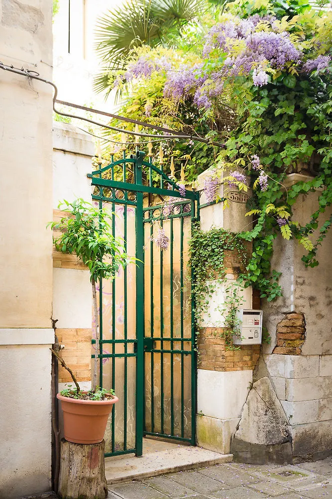 ***  Ca Bella Hotel Venice Italy